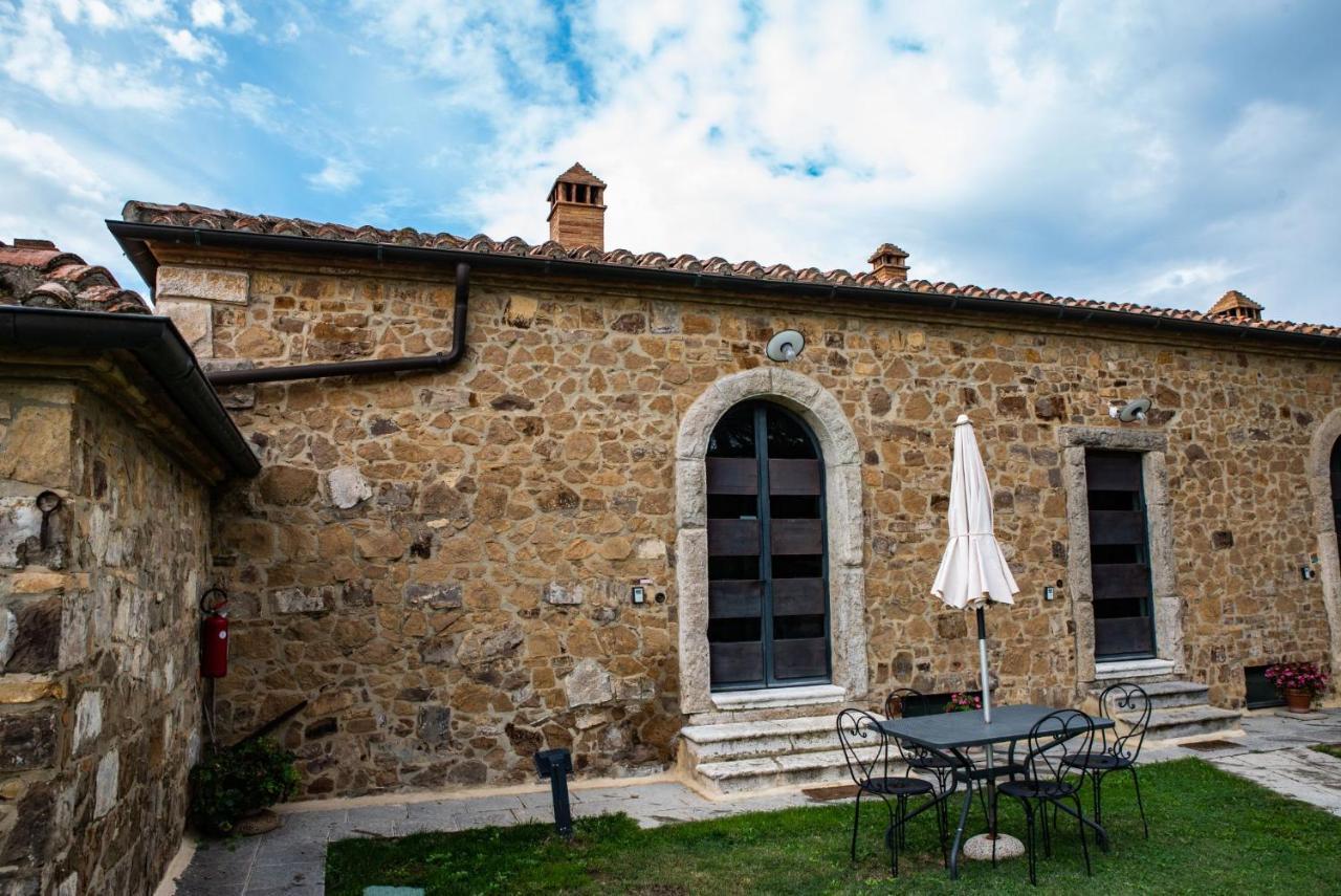 Le 7 Camicie Aparthotel Castelnuovo dellʼAbate Exterior foto