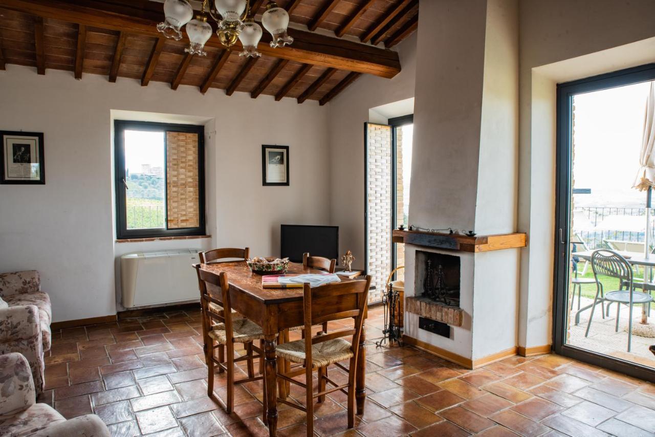 Le 7 Camicie Aparthotel Castelnuovo dellʼAbate Exterior foto