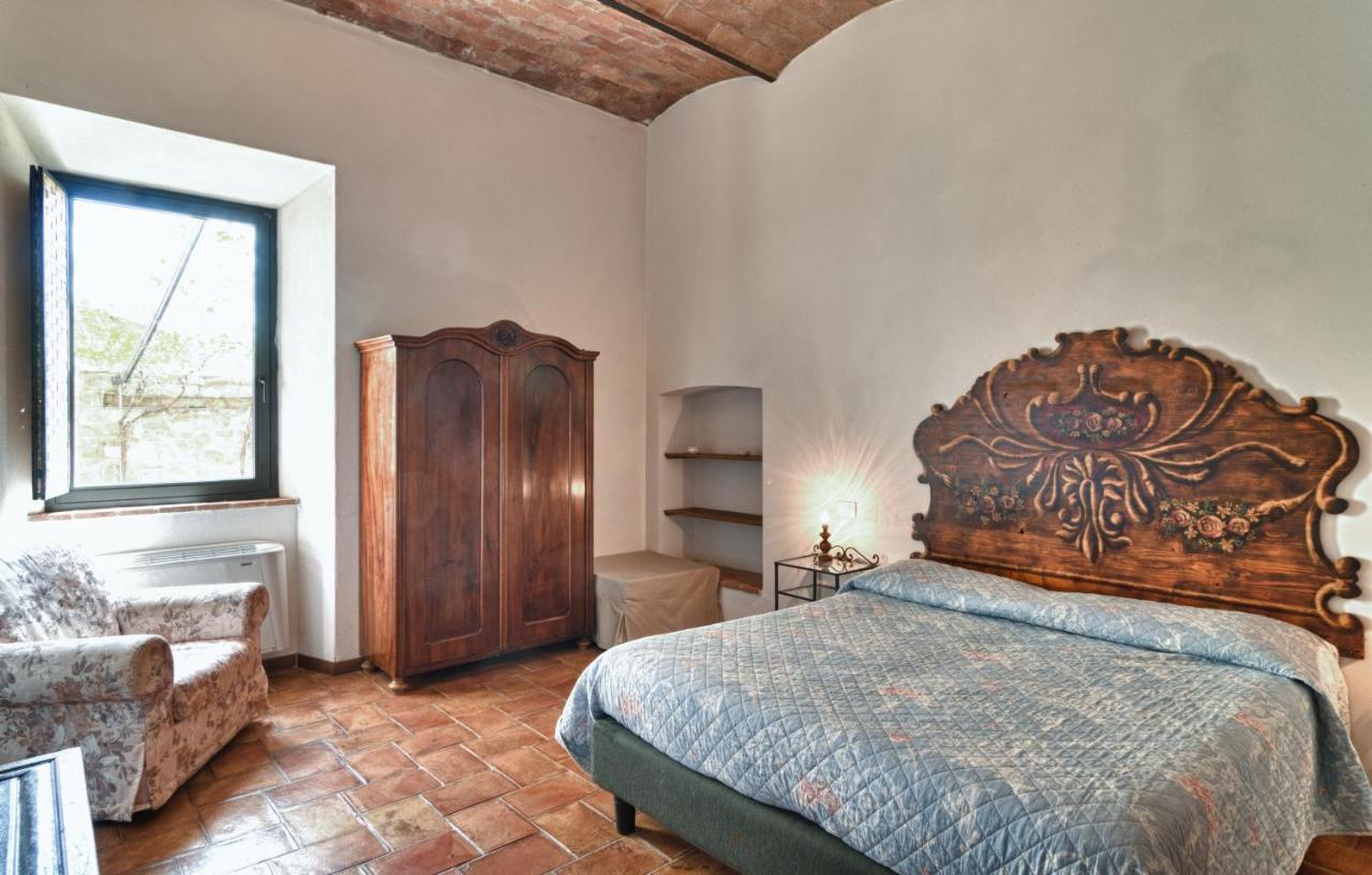 Le 7 Camicie Aparthotel Castelnuovo dellʼAbate Cameră foto